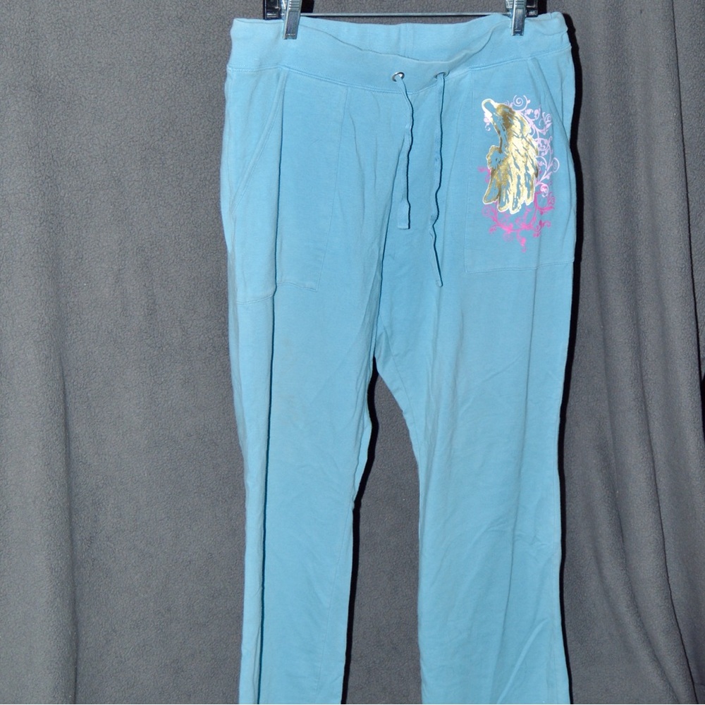 Y2K joggers cant figure out the brand